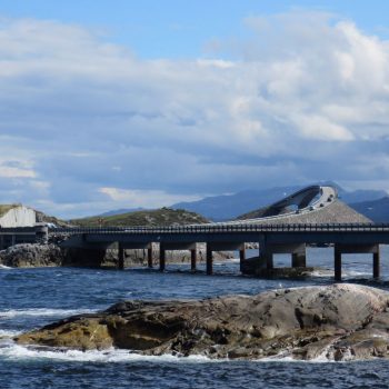 Noorwegen. Atlantic Road. Drive and Smile!